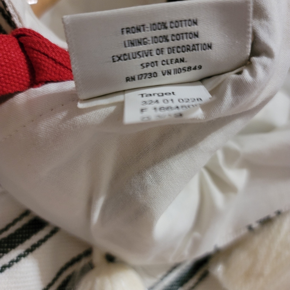 H&H Striped Christmas Tree Skirt ๐ - Picture 10 of 10
